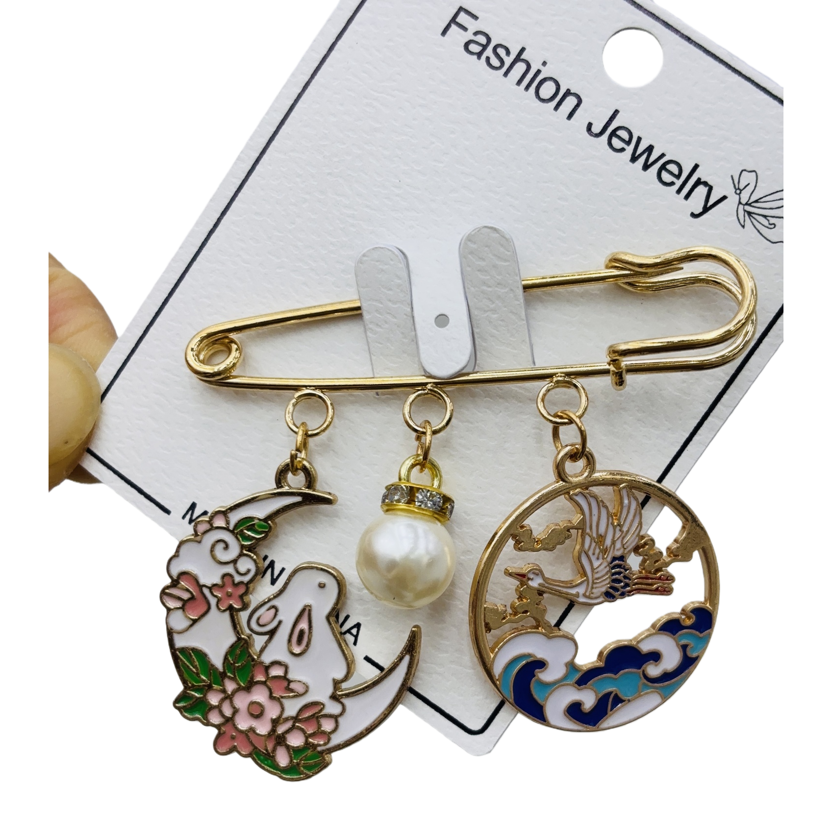 دبابيس ذهبية مع ثلاث حلات أزياء Item Picture
