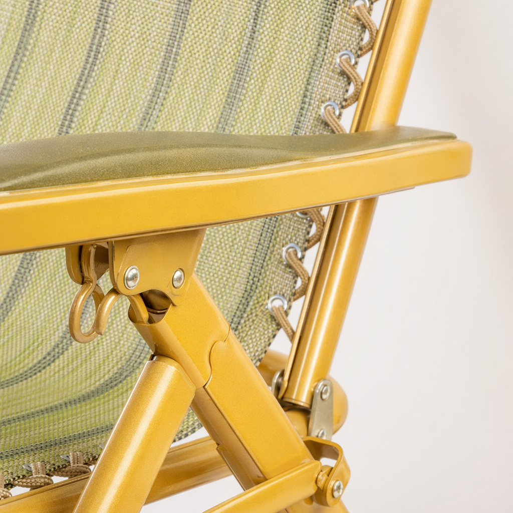 Green striped lounge chair, home balcony, outdoor adjustable lazy sofa Application Scenario