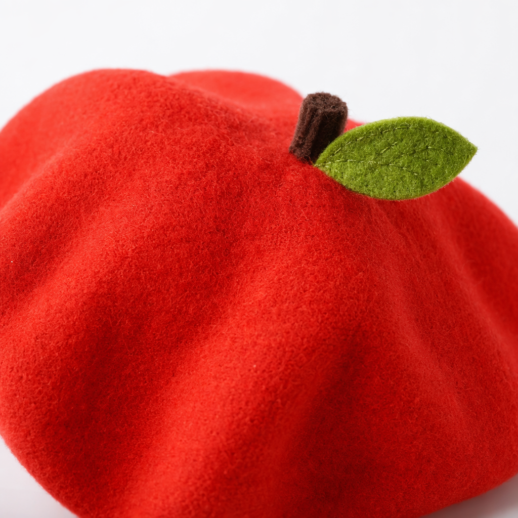 Autumn and winter collection of 16 colors of wool berets available for selection. Red apple-shaped beret for little girls, French classic felt hat Application Scenario