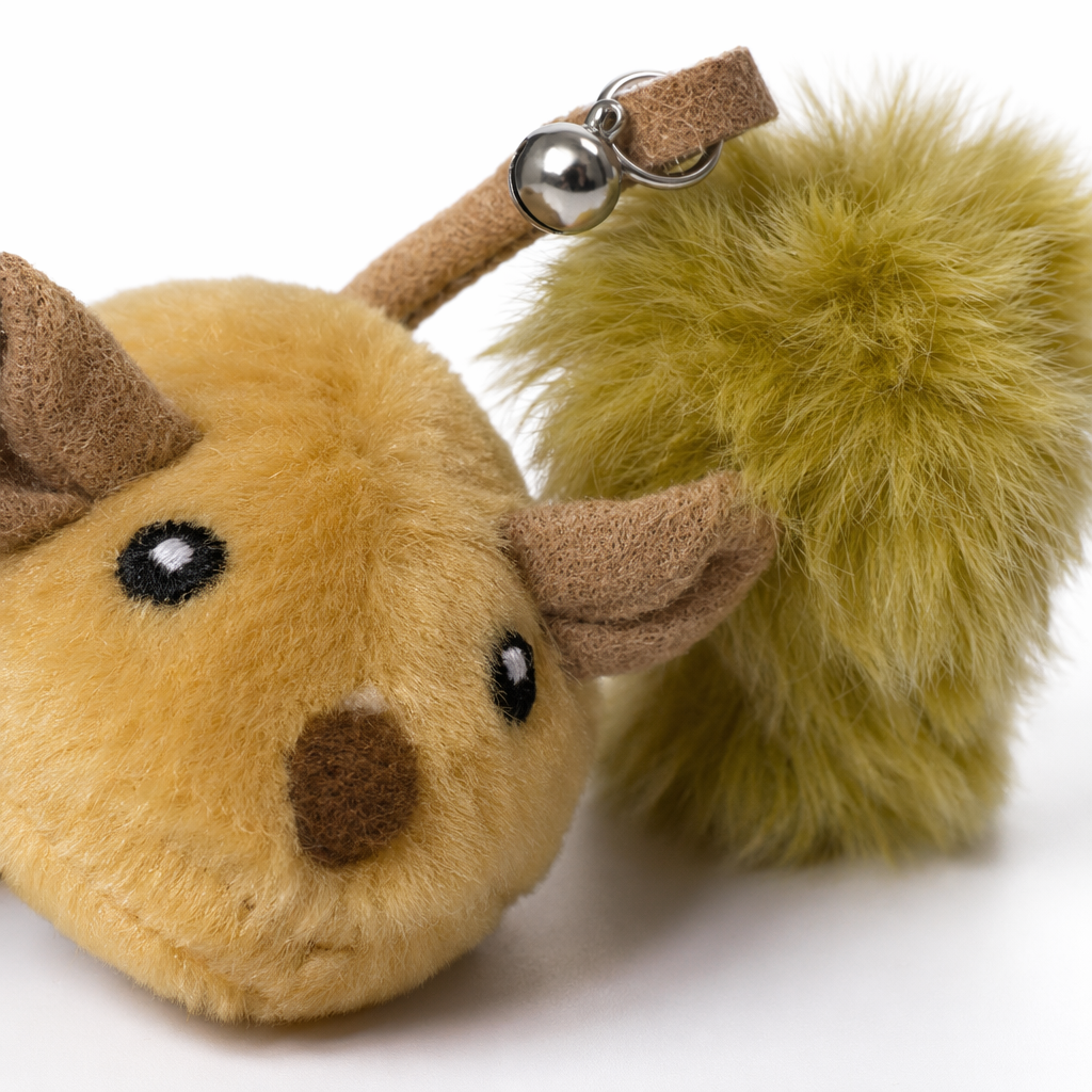 Yellow electric mouse pet toys, cat interactive toys, dog suitable pet supplies Application Scenario