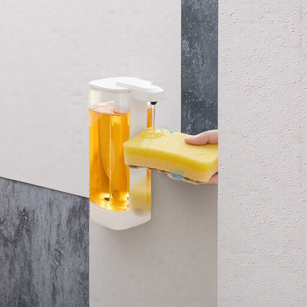 White automatic liquid dispensing bottle with yellow sponge cleaning set, suitable for home kitchens and bathrooms