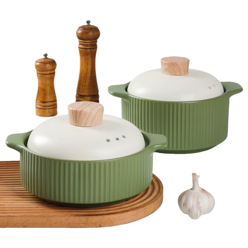 The green striped ceramic stew pot with a white lid is a household soup pot that is heat-resistant and easy to clean Item Picture