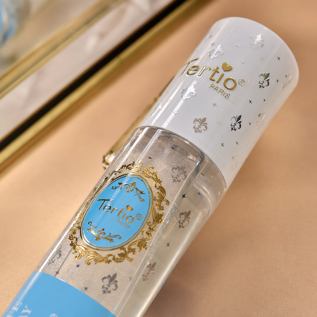 Tertio Puro Latte Shimmer Spray Body Glow Spray Blue packaging 12-piece display box Application Scenario
