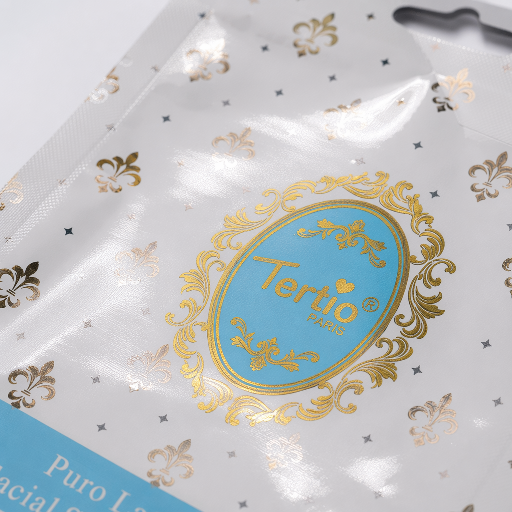 Blue packaging box, mask storage box, portable cosmetics organization box Application Scenario