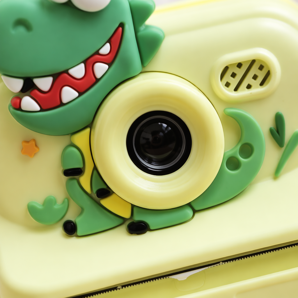 Yellow dinosaur camera and blue dinosaur camera children's educational photo-taking toys Application Scenario