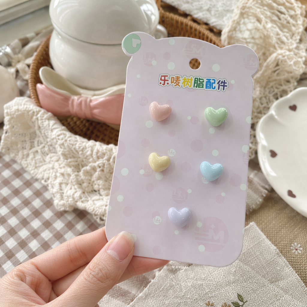 粉色波点卡片+五颗心形树脂配件产品图