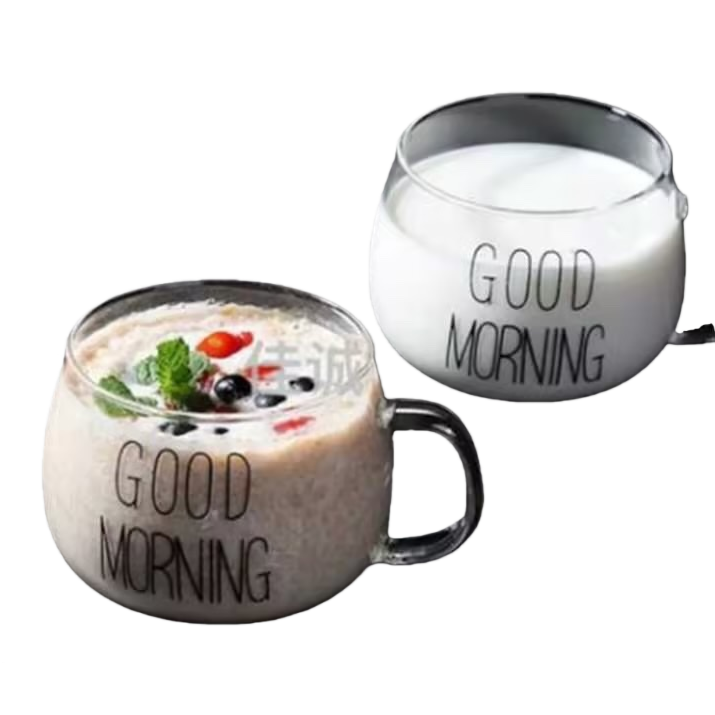 كؤوس سوداء ذات صينية مع حليب Item Picture