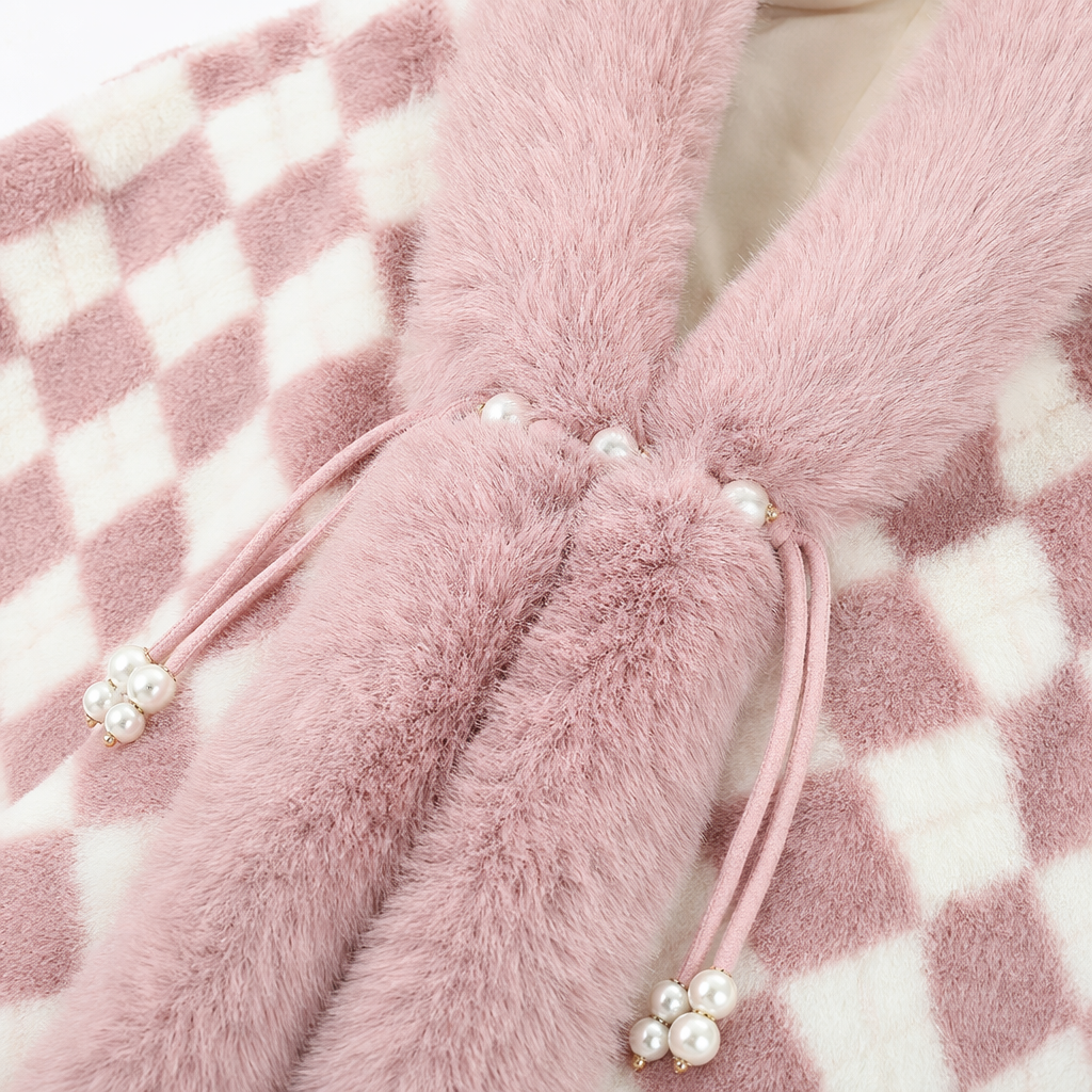 Pink checkered plush cape women's warm autumn and winter shawl coat Application Scenario