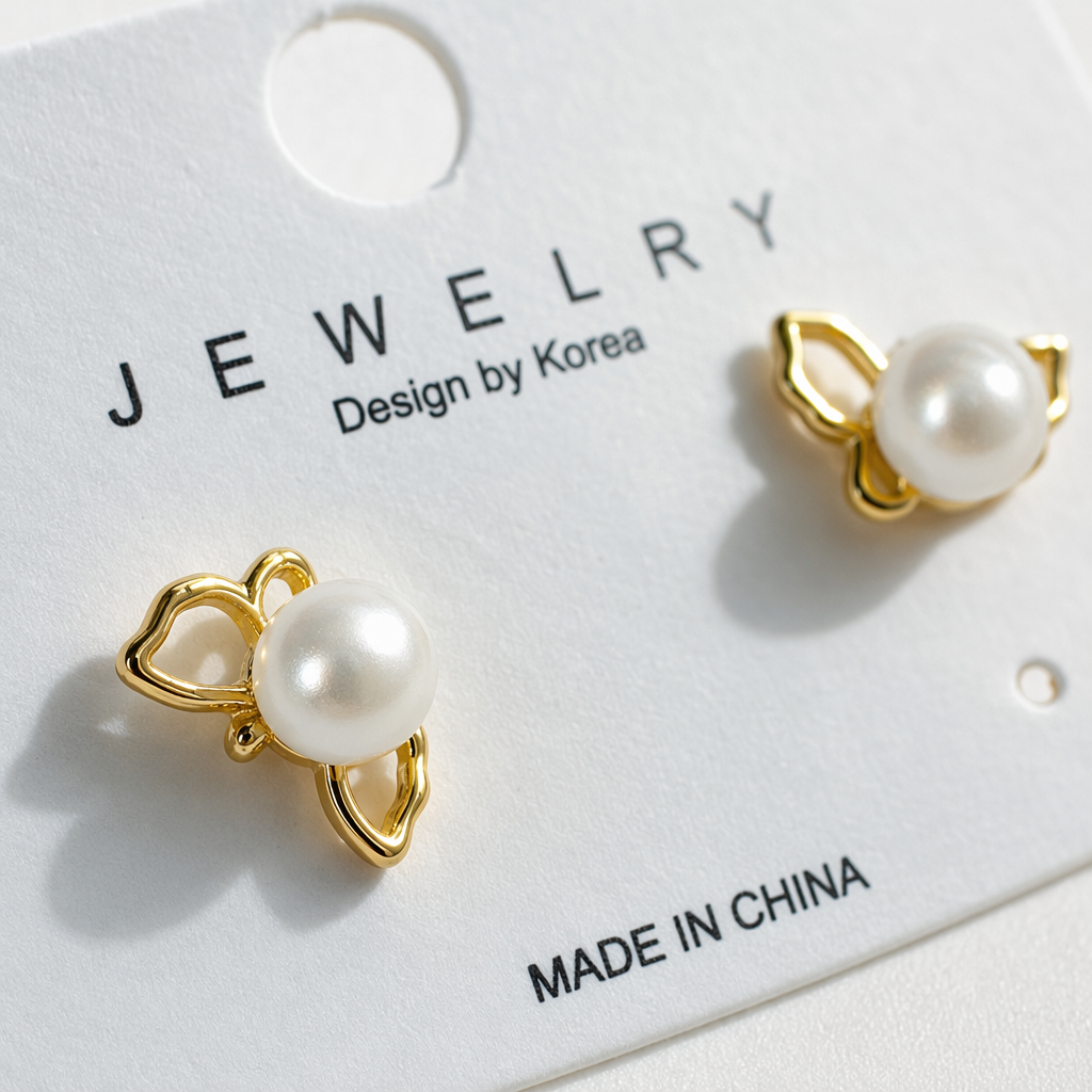 White pearl butterfly stud snap-on earrings Application Scenario
