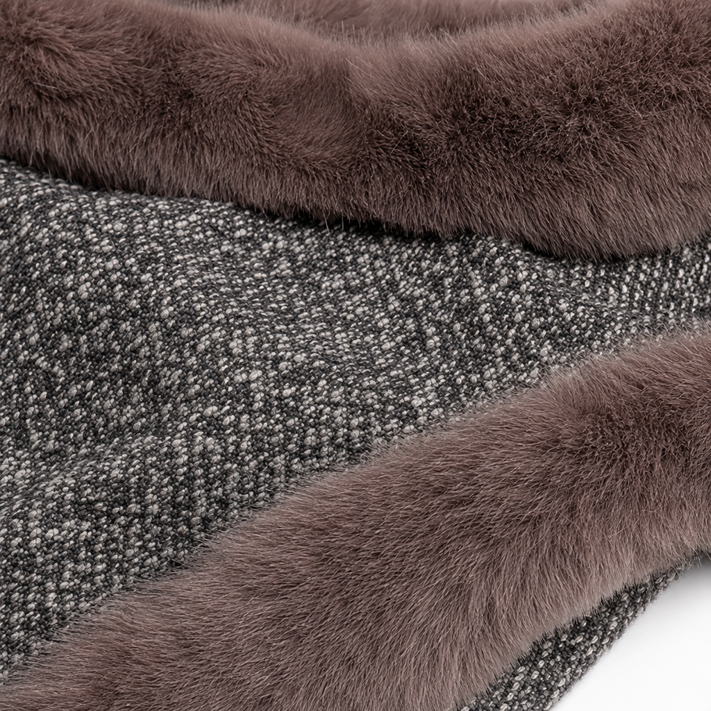 A real photo of a female model with a grey woolen cape and a brown fox fur leader's mouth Application Scenario