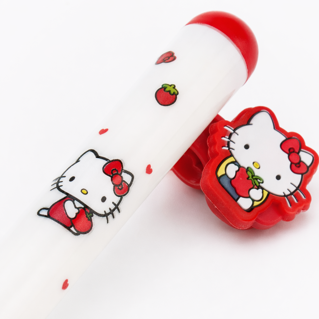 The red and white gel pen with a red cap ensures smooth writing. It is suitable for office and study Application Scenario