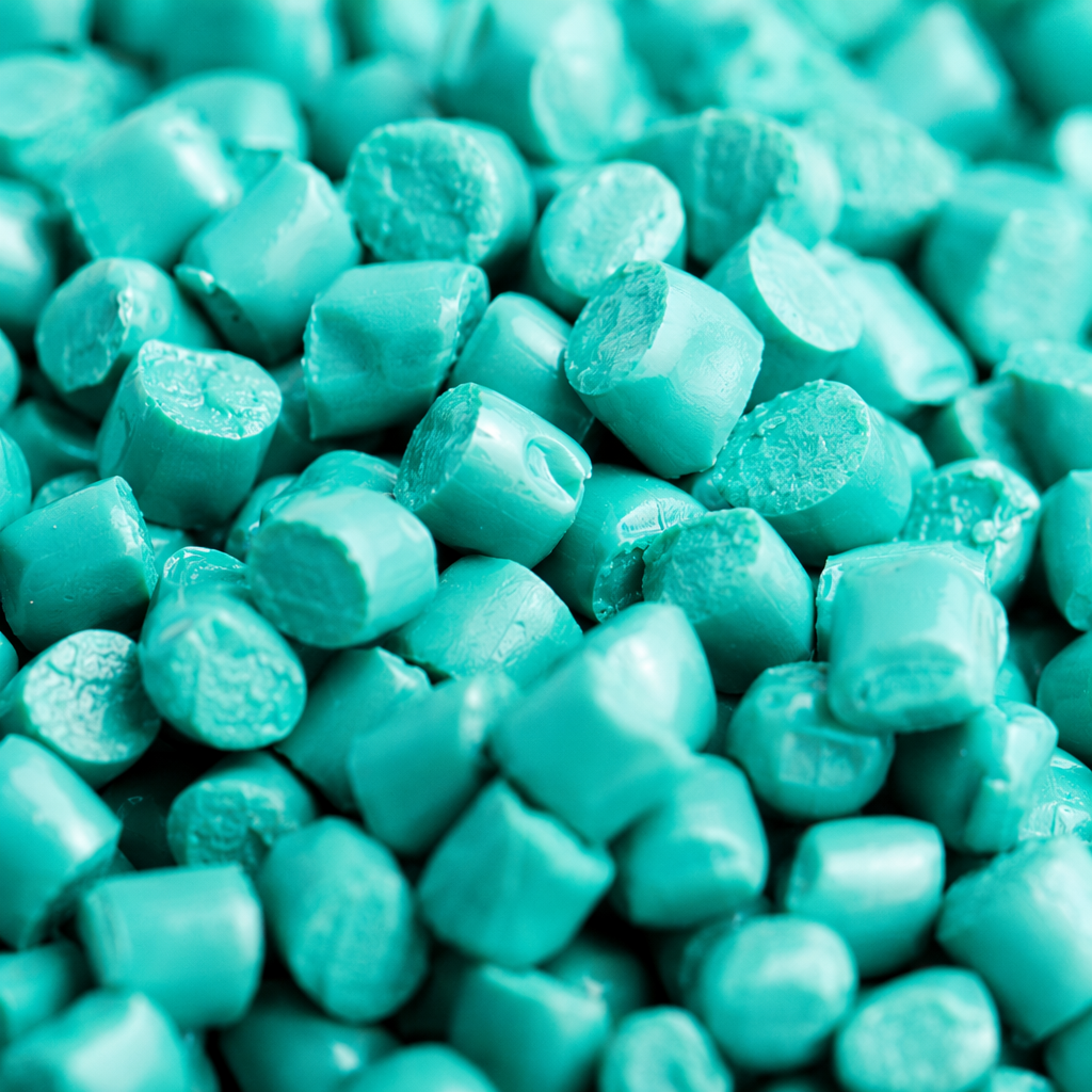 Greenish-blue plastic granules, industrial-grade PP polypropylene raw material, 25kg bags Application Scenario