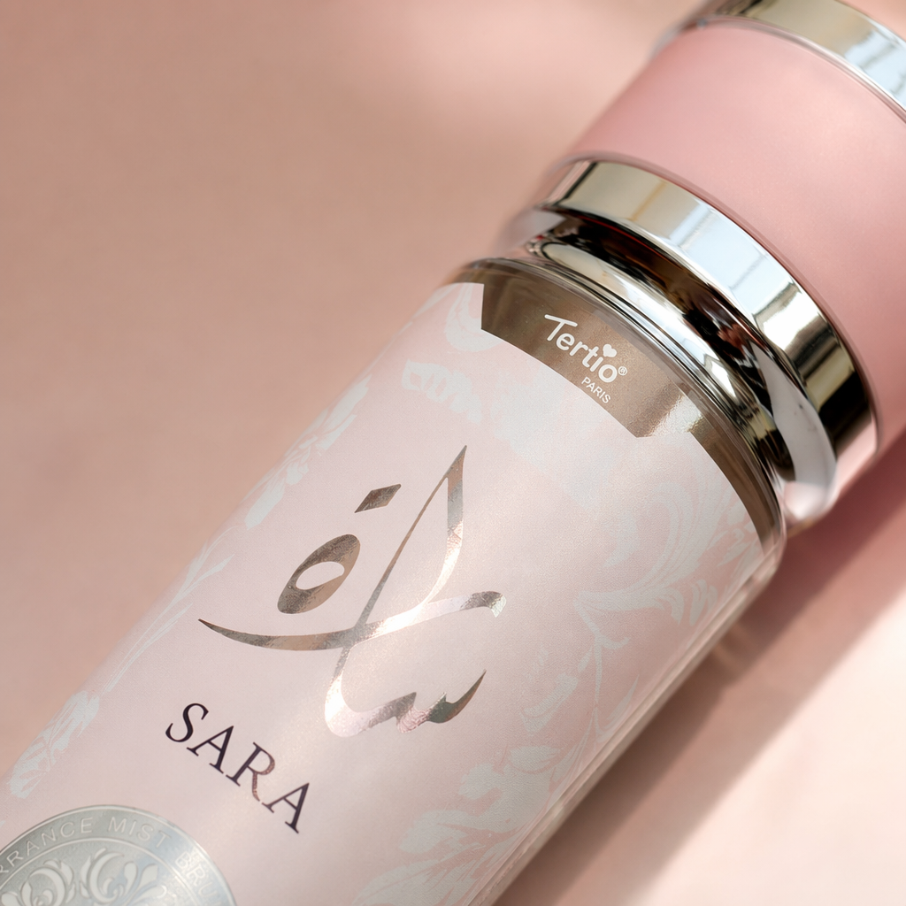 Pink bottle body perfume bottle, glass frosted spray household aromatherapy empty bottle, refill Application Scenario