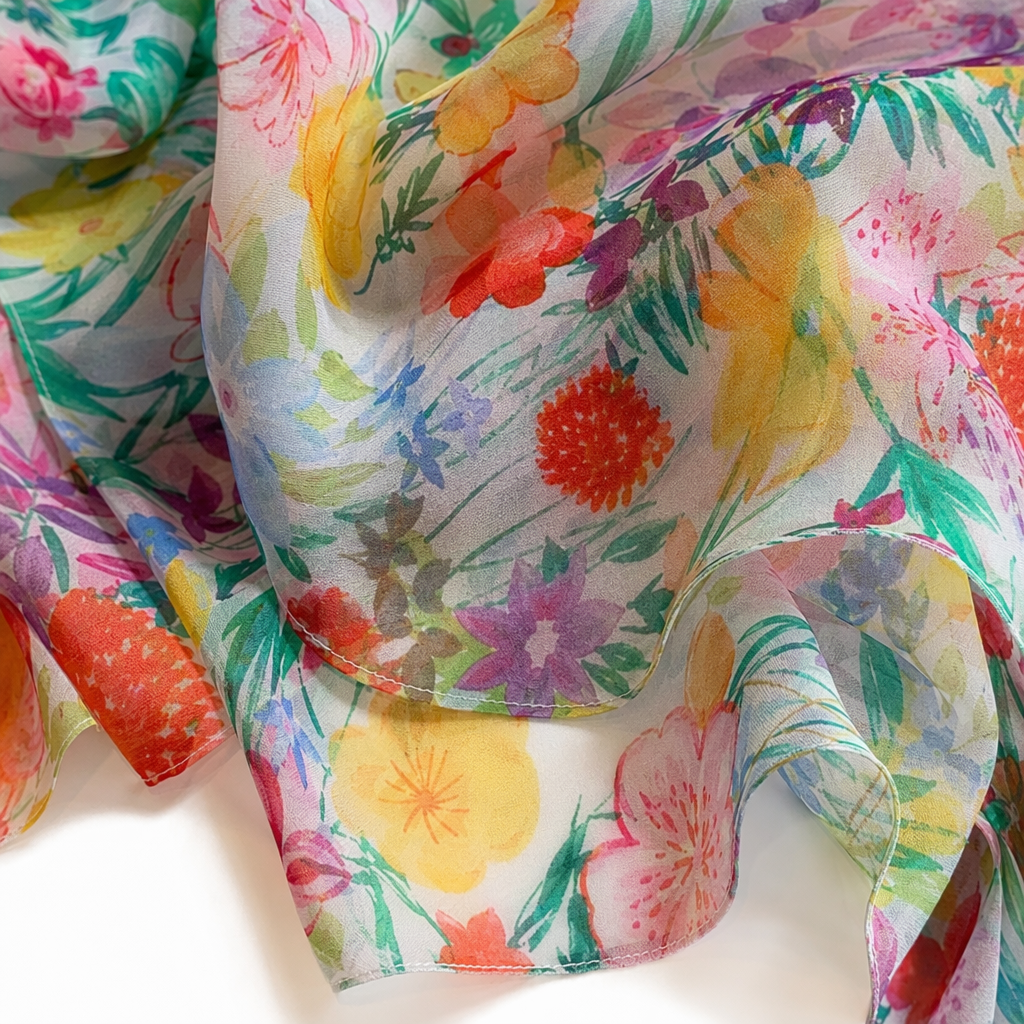 Colorful floral pattern scarves are warm in autumn and winter. Pure cotton scarves are fashionable and versatile for women Application Scenario