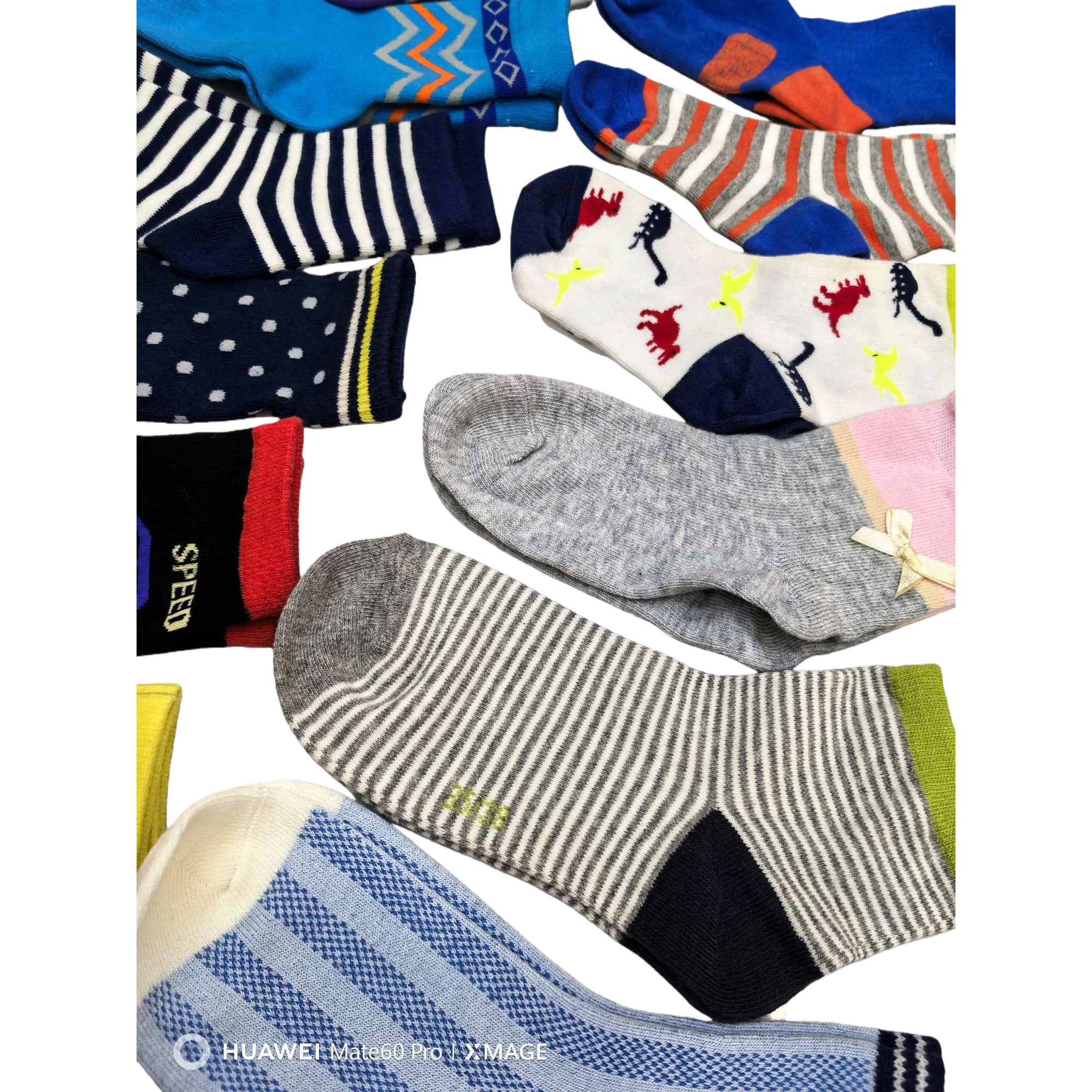Colorful striped patterned socks for both men and women, made of pure cotton, sweat-absorbing, breathable and comfortable for daily wear Item Picture