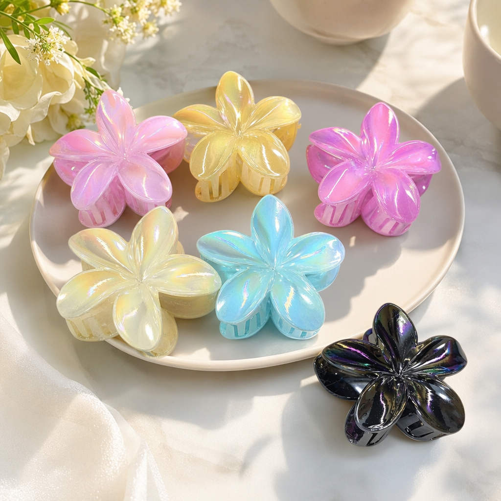 Colorful flower-shaped hair clips with fine metal teeth are anti-slip and won't damage children's hair when worn daily details Picture