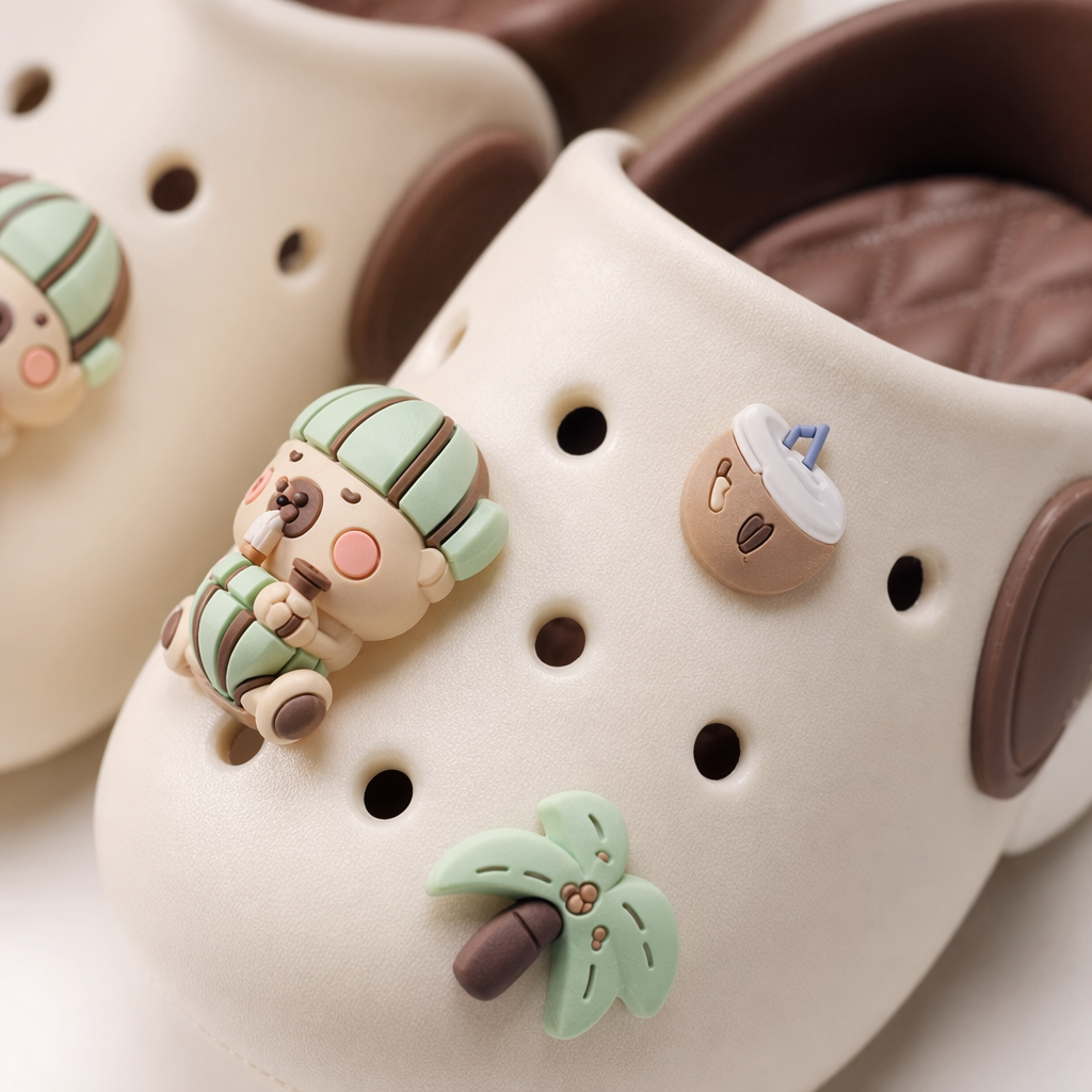 Colorful cartoon cotton slippers for women, anti-slip soft soles, cute and casual style Application Scenario