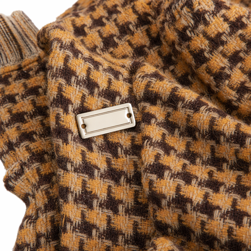 Orange and black checkered scarves for both men and women, warm knitted scarves for autumn and winter Application Scenario