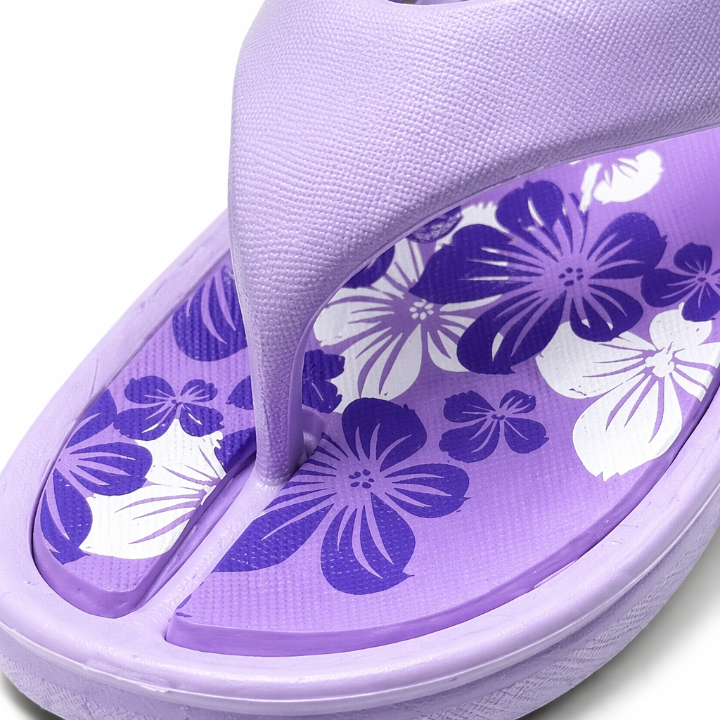 Women's summer anti-slip, comfortable and casual flip-flops with colorful floral patterns Application Scenario