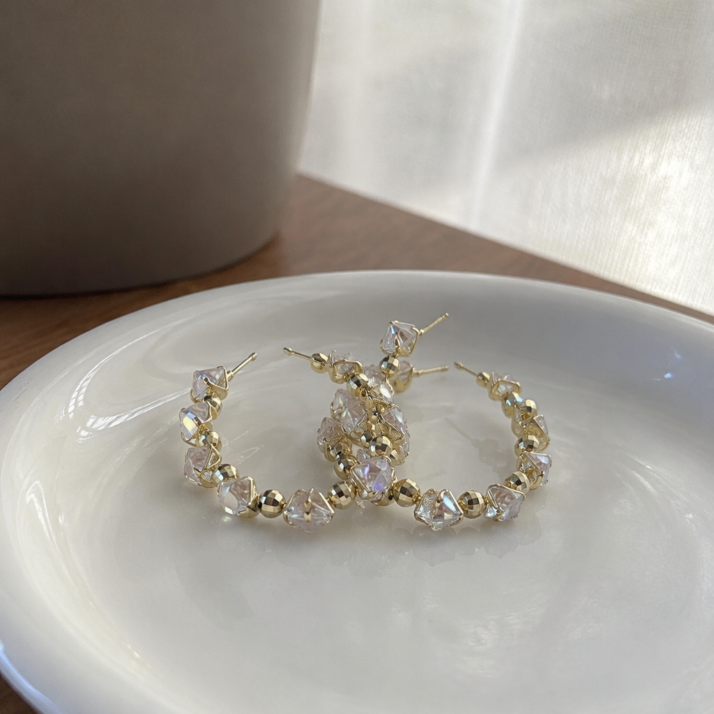 Golden crystal beaded earrings are a light luxury, fashionable and versatile ear accessory for women details Picture