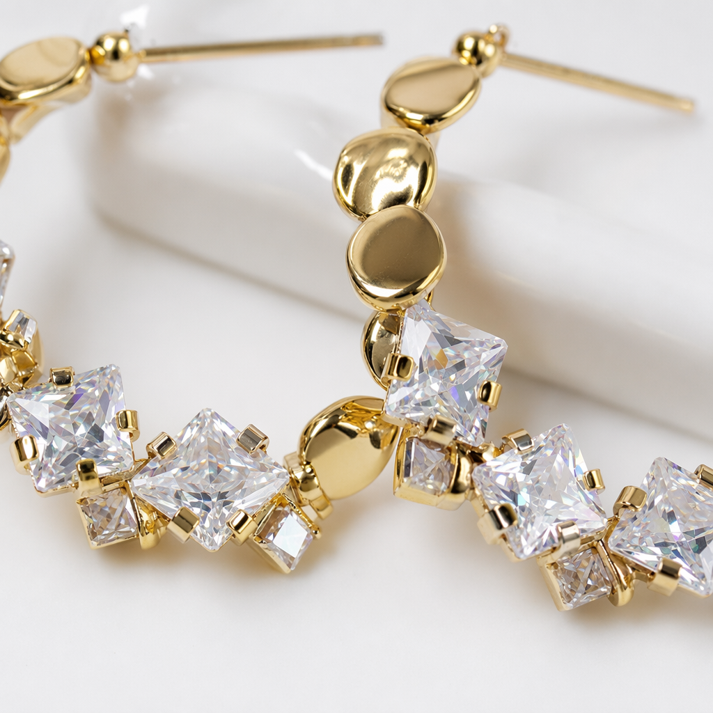 Silver crystal earrings are simple, fashionable and versatile women's earrings Application Scenario