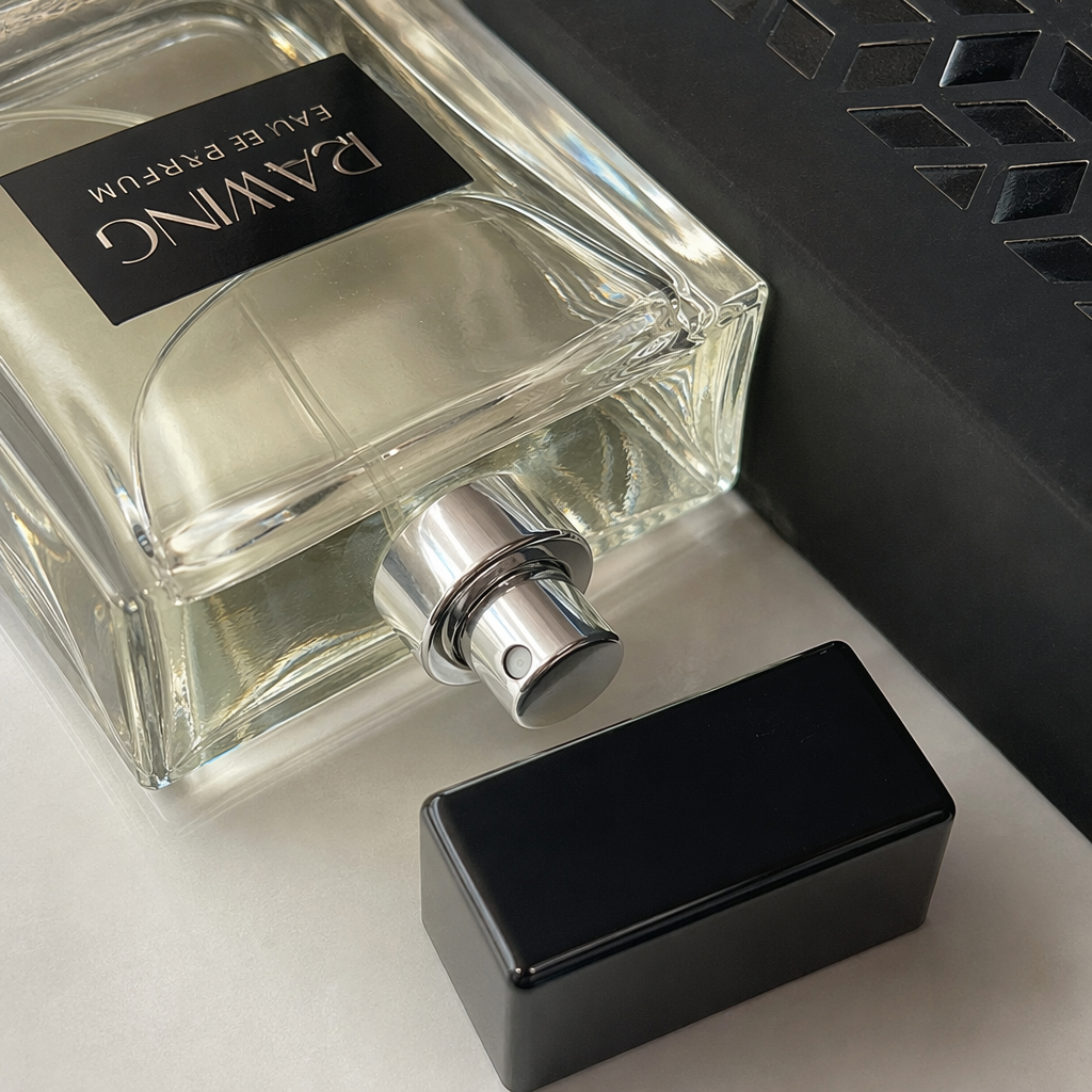 Black packaging box with transparent glass bottle Application Scenario