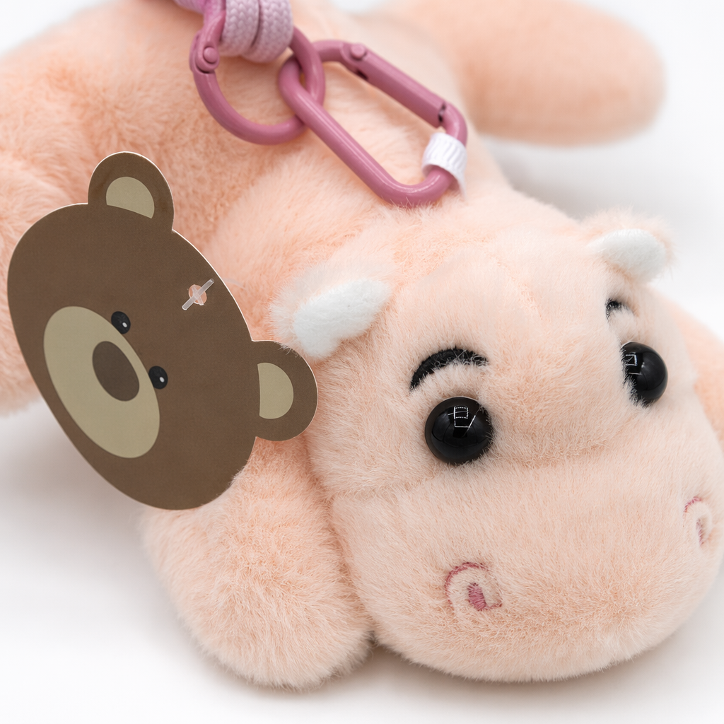 Pink plush little pig pendant, cute pet keychain, car bag decoration Application Scenario