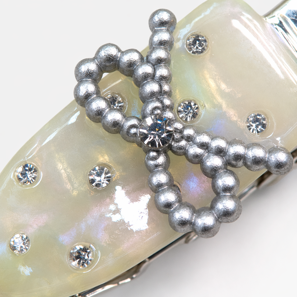 Silver beaded hair clips, mother-of-pearl oval rhinestones, bow, metal clips, red dates, HZ Korean version, handcrafted by a designer Application Scenario