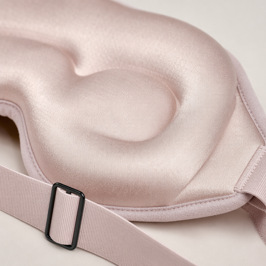 Light pink and black two-color velvet blackout sleep eye mask Application Scenario