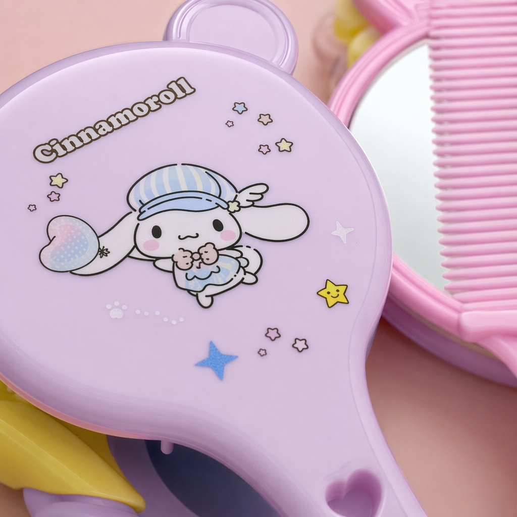 Colorful cartoon comb mirror set, portable travel, makeup, mirror and comb dual-purpose Application Scenario