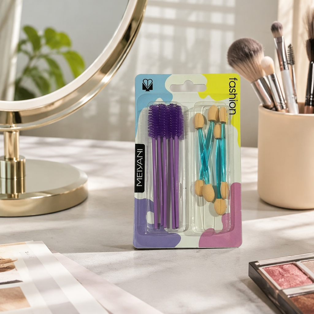 A 12-piece color makeup brush set, featuring soft, slender and professional makeup brushes details Picture