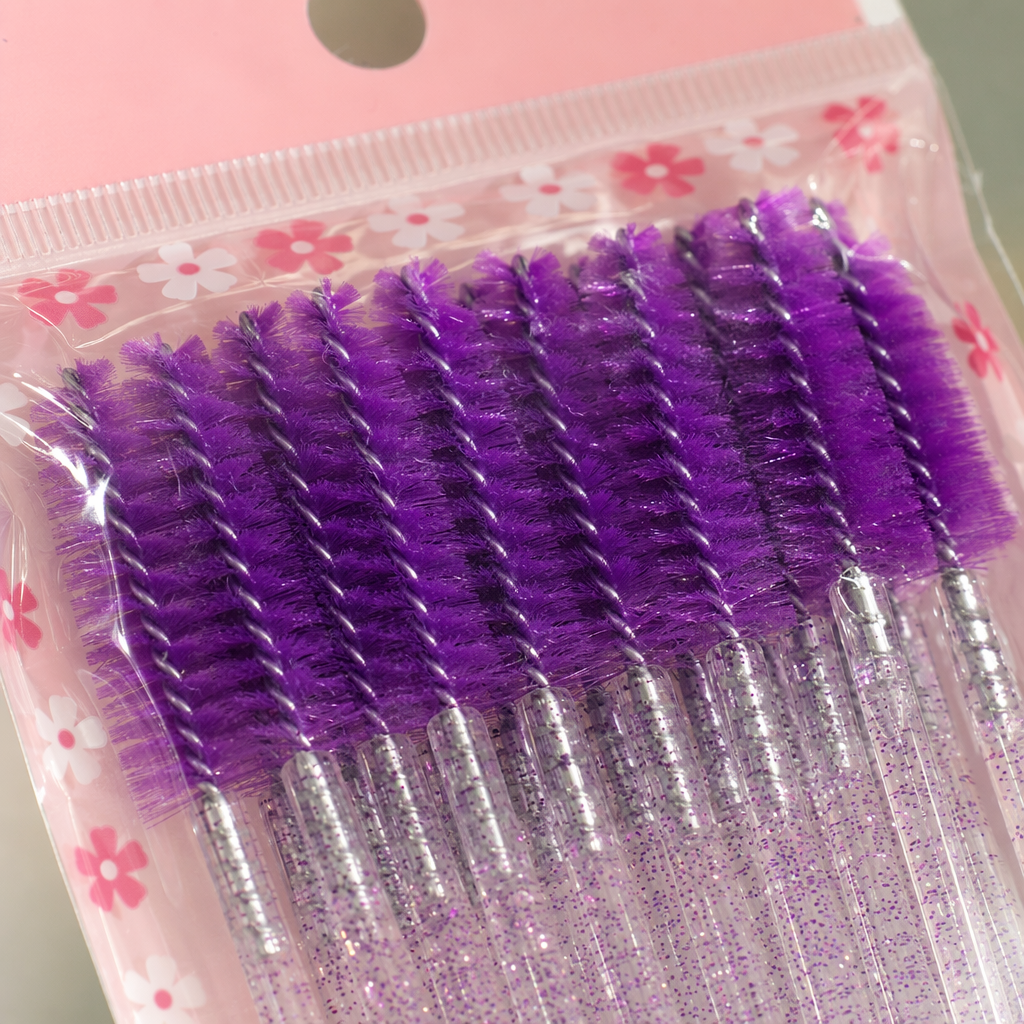Colorful makeup tool set, multi-functional beauty brush set, portable storage box Application Scenario