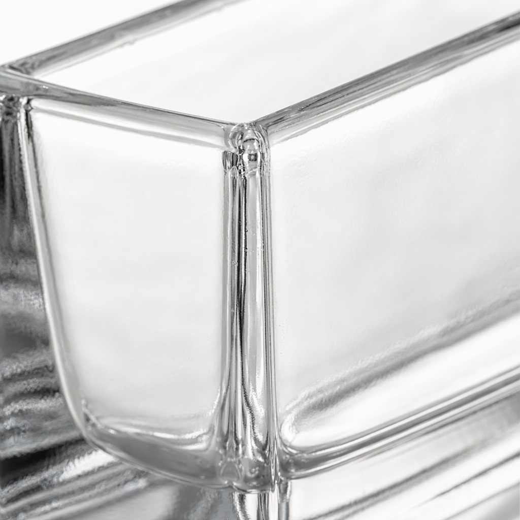 Transparent glass square cup, household simple high borosilicate heat-resistant tea cup and water cup Application Scenario