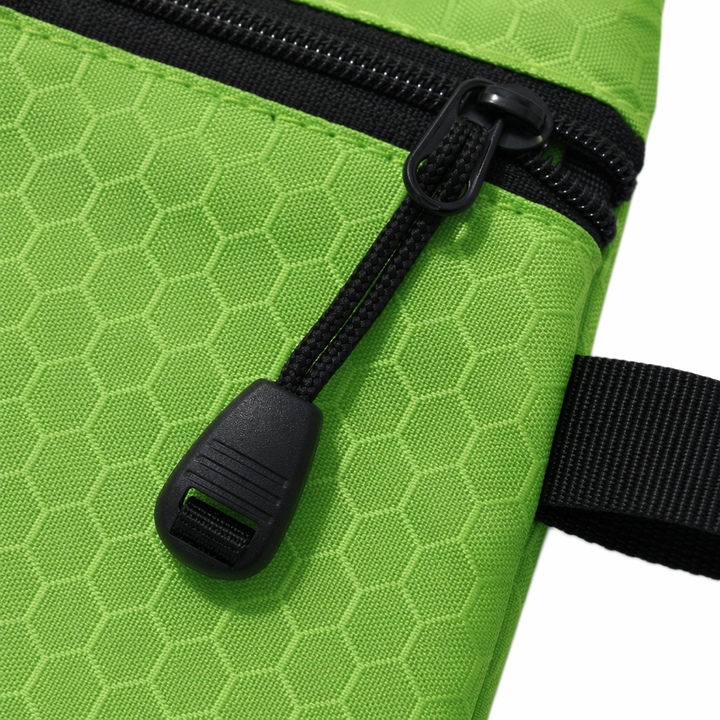 Green hexagonal textured zipper bag moisture-proof sealed storage bag available in multiple sizes Application Scenario