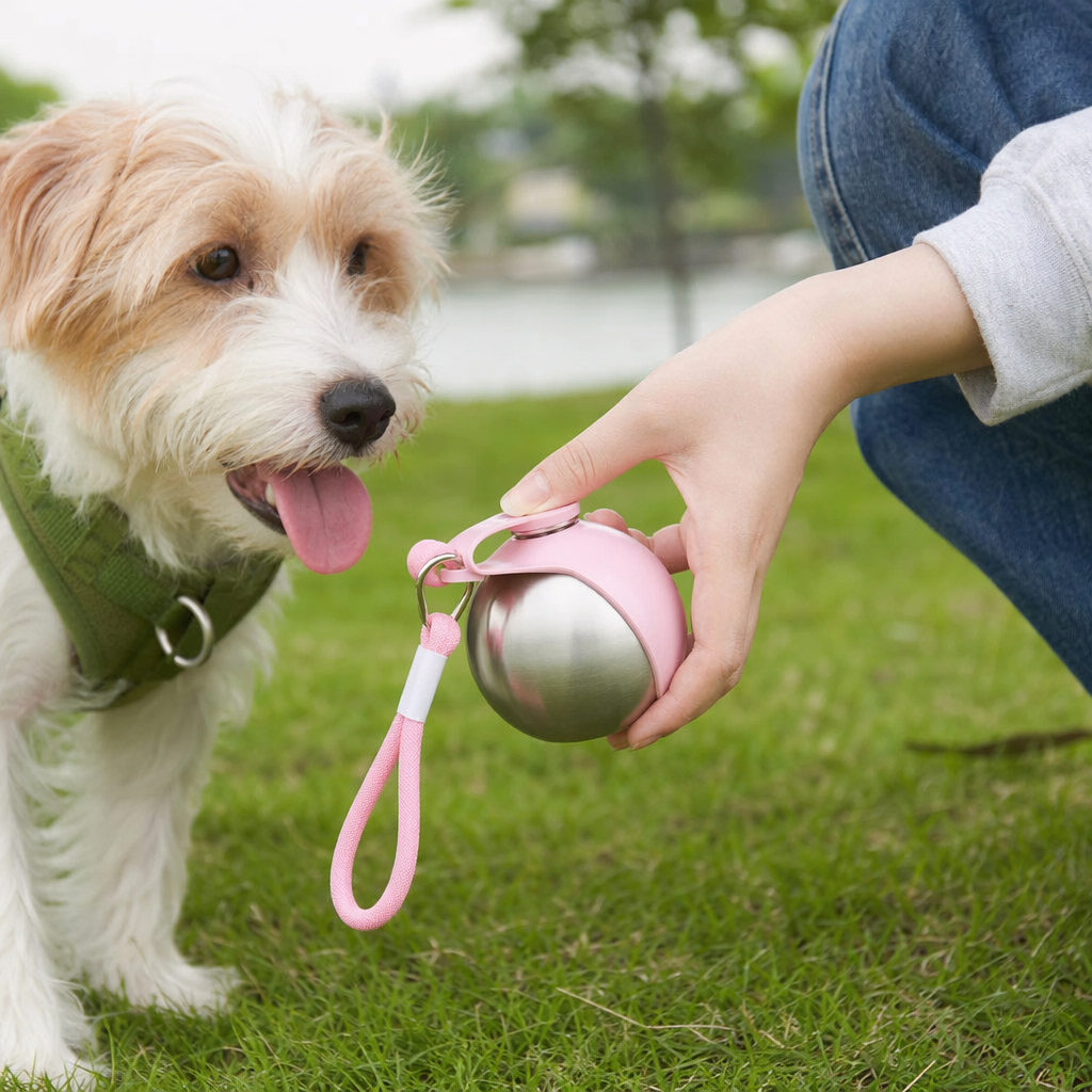 The pink silicone lid stainless steel spherical water cup features a portable and simple design for heat and cold preservation details Picture
