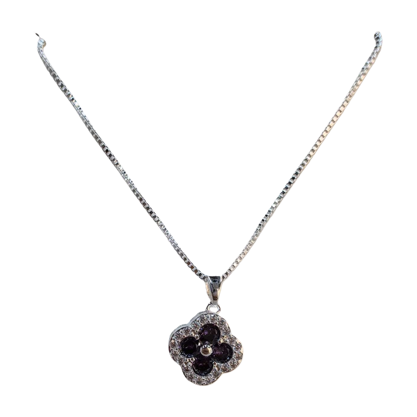 Silver alloy four-leaf clover pendant necklace Item Picture
