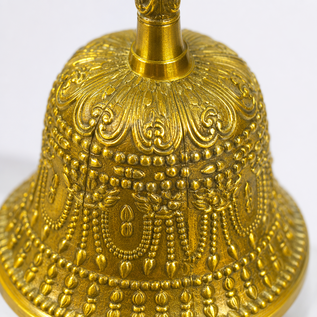 Golden bell pendant, festive decoration, home decor, New Year and Christmas style Application Scenario
