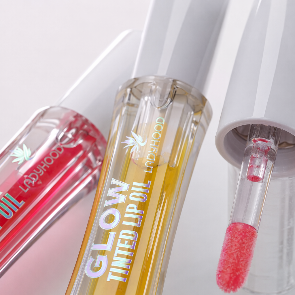 Transparent bottle with a white cap lip oil for moisturizing, hydrating and brightening lip care Application Scenario