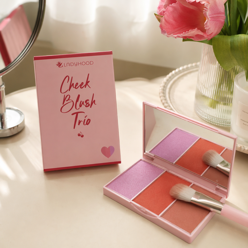 جهاز عرض مستحضرات التجميل الوردية Cheek Blush Trio على شكل قرص دوار مؤلف من ثلاثة طوابق details Picture