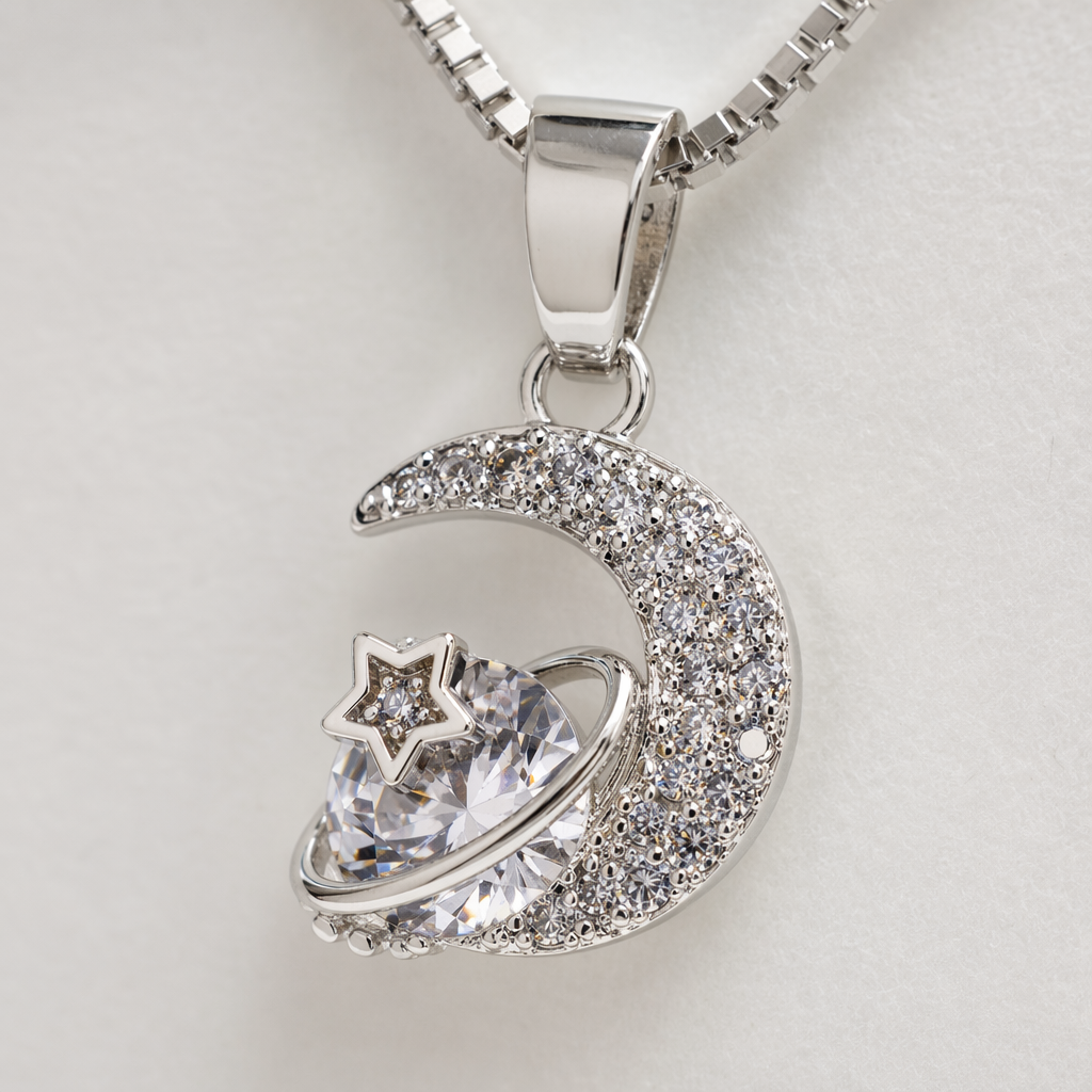 Silver alloy moon and star pendant necklace, fashionable, simple and versatile collarbone chain Application Scenario