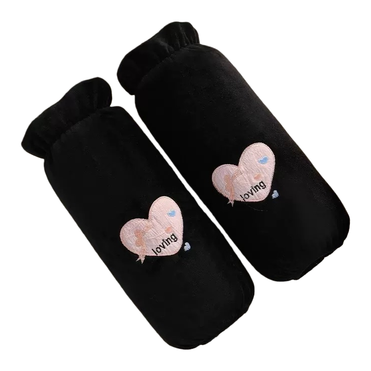 Black suede heart-shaped embroidered sleeve sleeves are fashionable, versatile and anti-slip wrist guards suitable for both men and women Item Picture