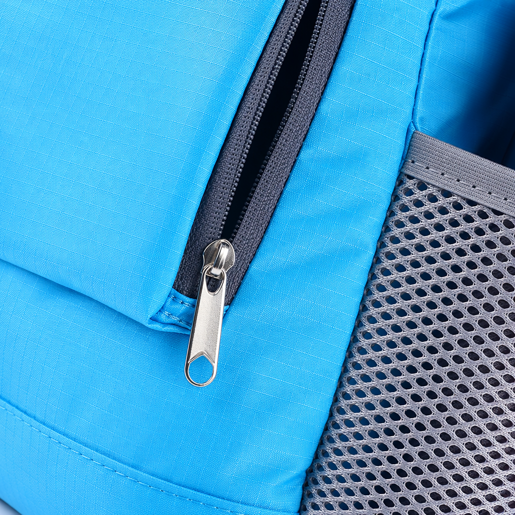 A blue, fashionable, lightweight and large-capacity student commuting backpack Application Scenario