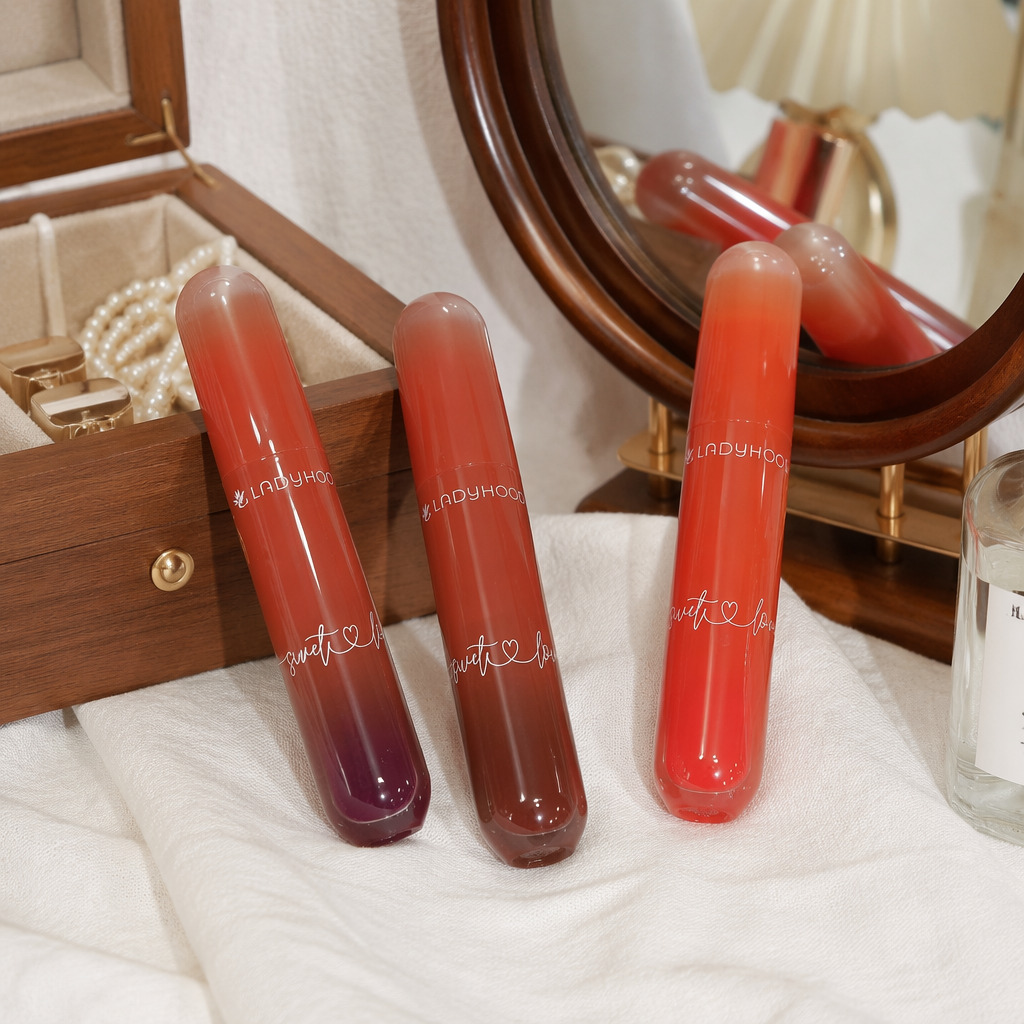 Orange gradient lip gloss in three-piece set, hydrating, color-developing, long-lasting, matte finish details Picture