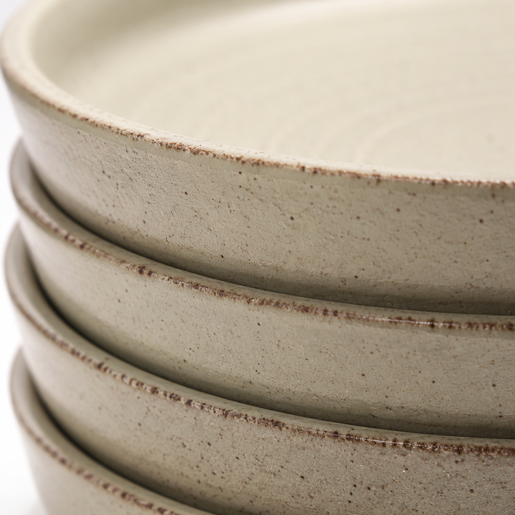 Light green spotted ceramic tableware set, home simple style bowl and plate set Application Scenario