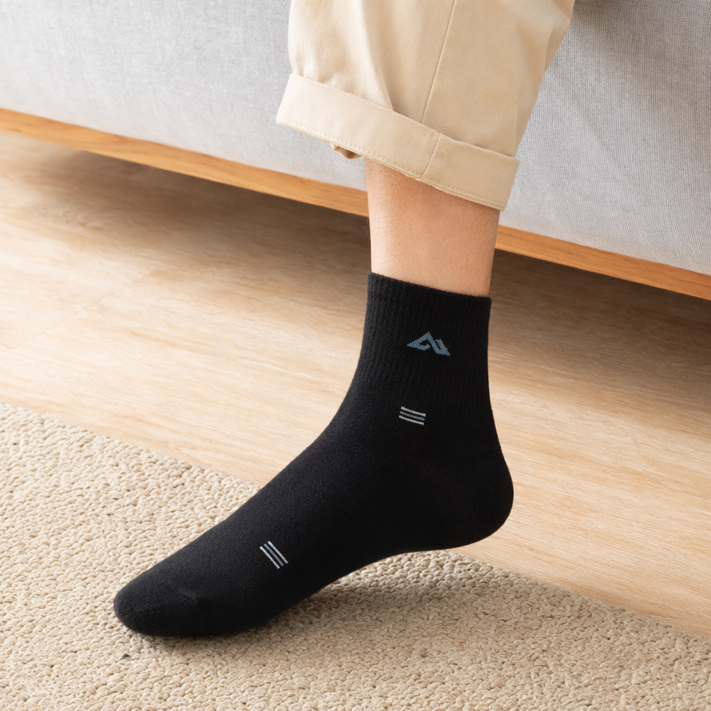 Black pure cotton short socks for both men and women, sweat-absorbing and breathable sports and casual wear details Picture