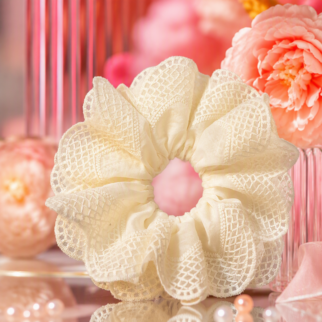 The off-white lace hair tie is a high-elasticity, non-damaging, soft and breathable hair accessory for women Specification image