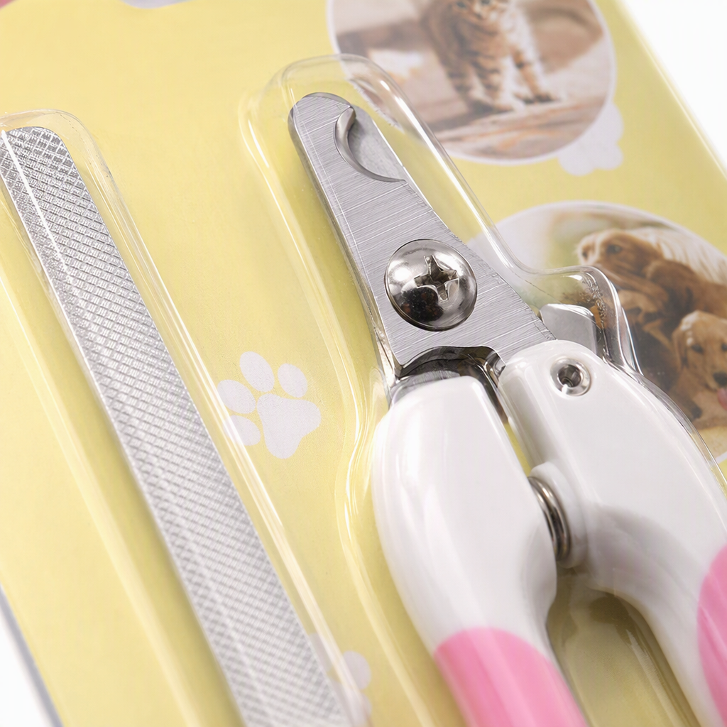 Pink and blue pet nail clipper set, pet grooming and trimming tools, suitable for cats and dogs Application Scenario