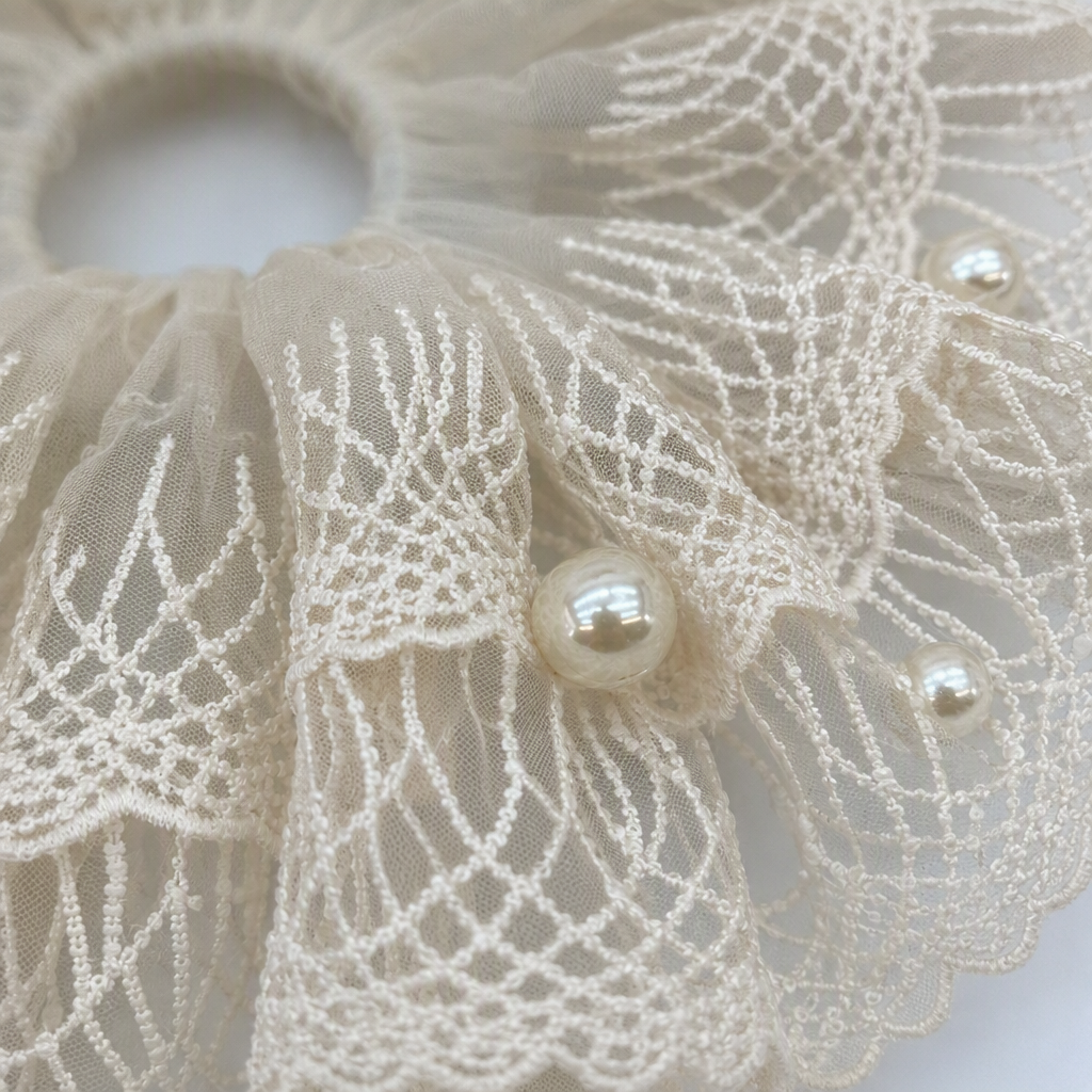 A beige lace pearl hair band is a high school girls' elastic hair accessory that won't damage your hair Application Scenario