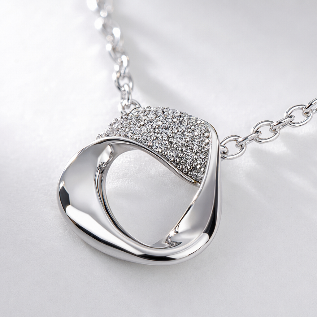 Silver circular diamond-encrusted pendant necklace Application Scenario