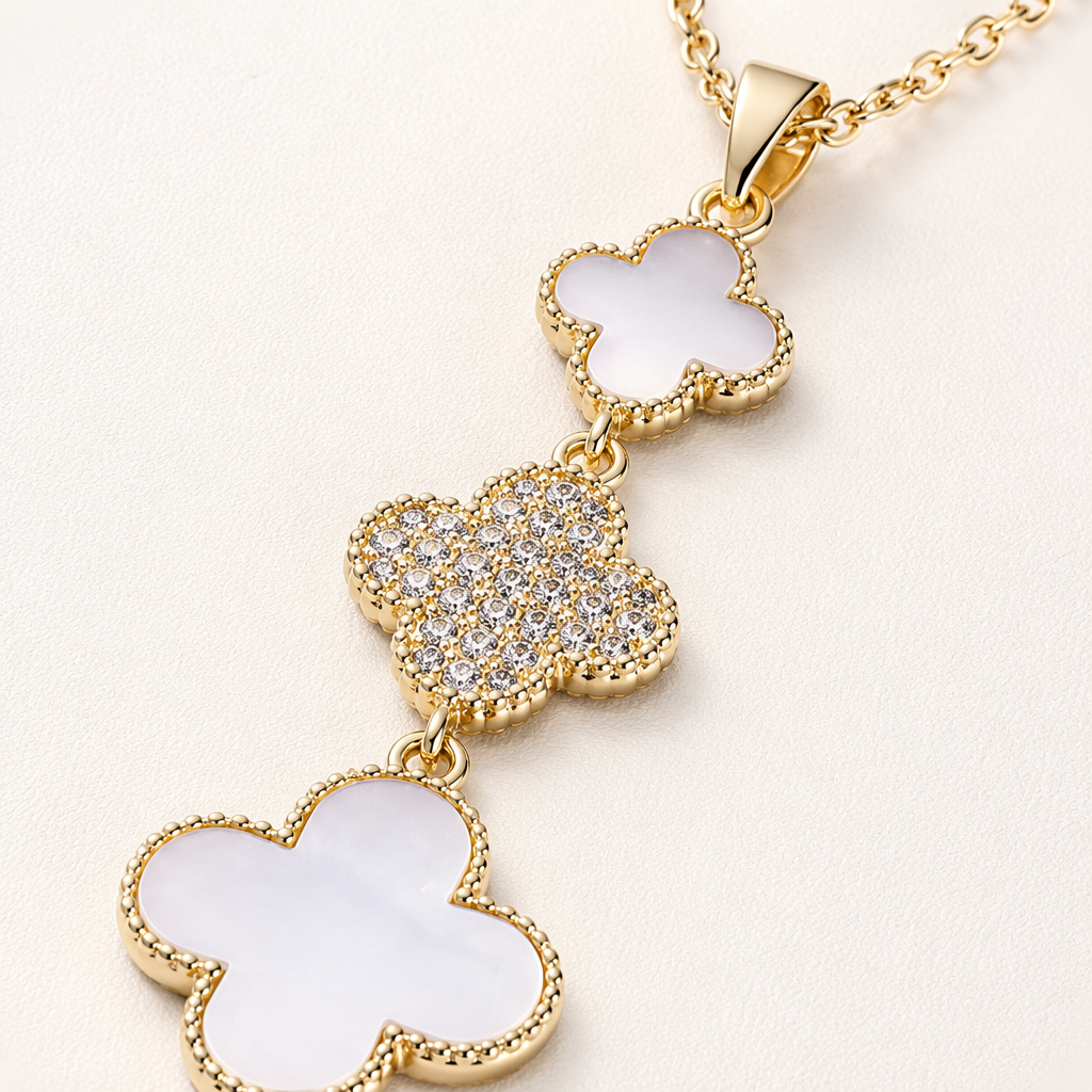 Cadena de oro trébol colgante collar moda simple versátil luz de lujo Application Scenario